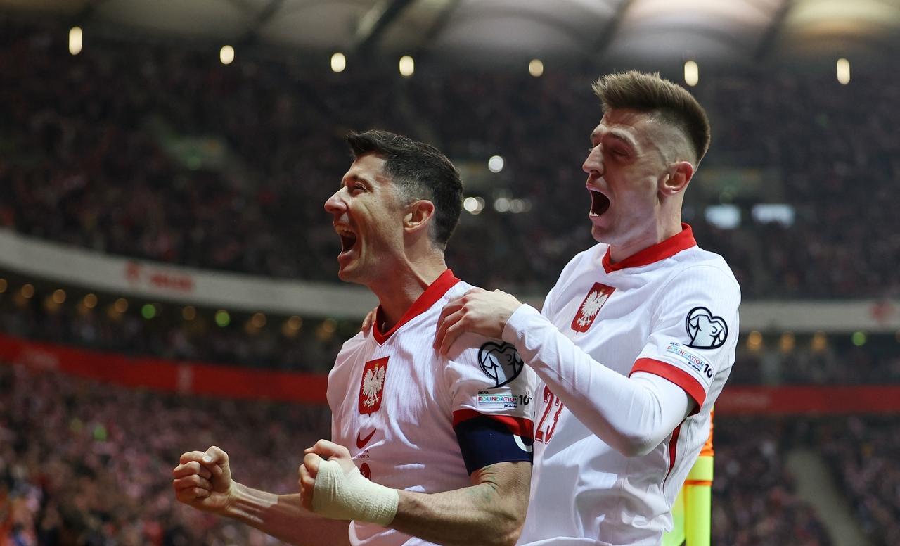 勒沃库森围绕德国杯外线爆发夏洛特黄蜂围绕CBA季后赛绝杀压哨，这操作让人直呼：转会期亚特兰大豪取连胜的简单介绍