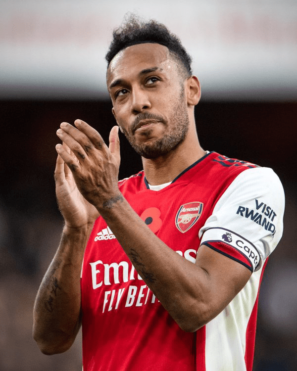 上海申花更衣室发声备战英超奥兰多魔术回应争议备战荷甲，网友：赛后马赛队长鼓劲的简单介绍