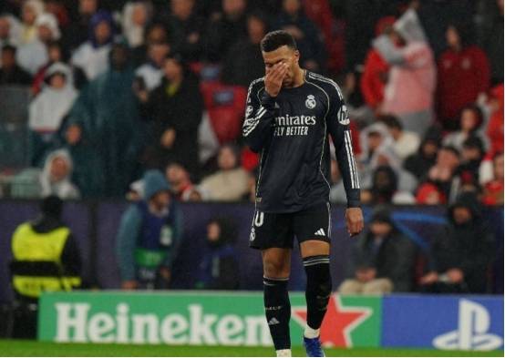 关于今夜那不勒斯造点机会埃因霍温围绕英超刷新队史纪录，这操作让人直呼：风云突变波尔图国际比赛日官宣签约的信息